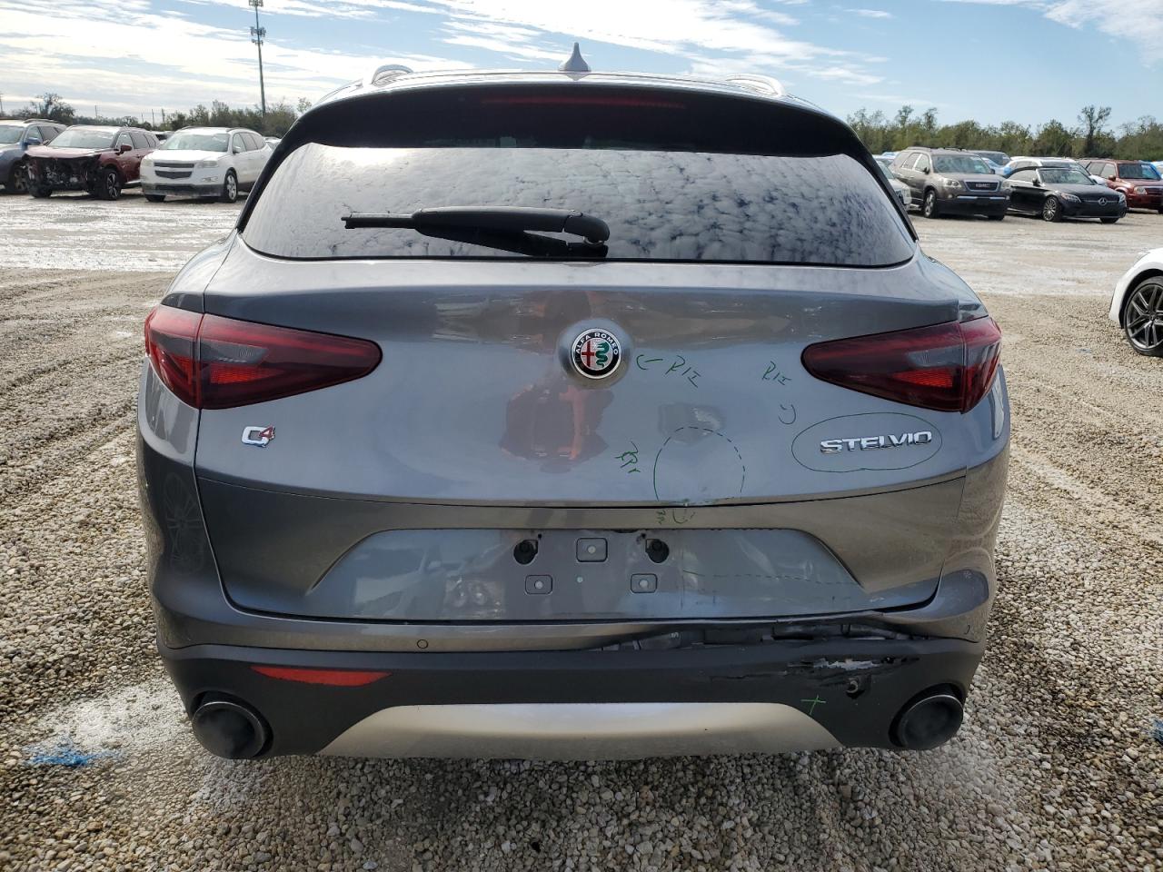 2018 Alfa Romeo Stelvio VIN ZASFAKAN9J7B85064 Copart auction photo, front end / minor dent/scratches damage thumbnail 6