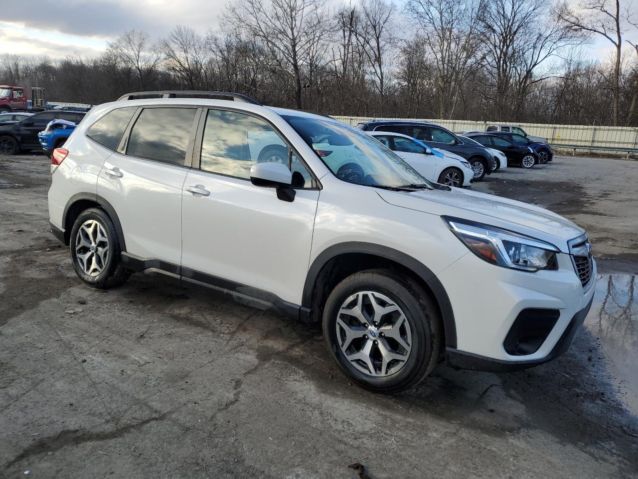2020 Subaru Forester VIN JF2SKAJC7LH601611 Copart auction photo, side / rear end damage thumbnail 4