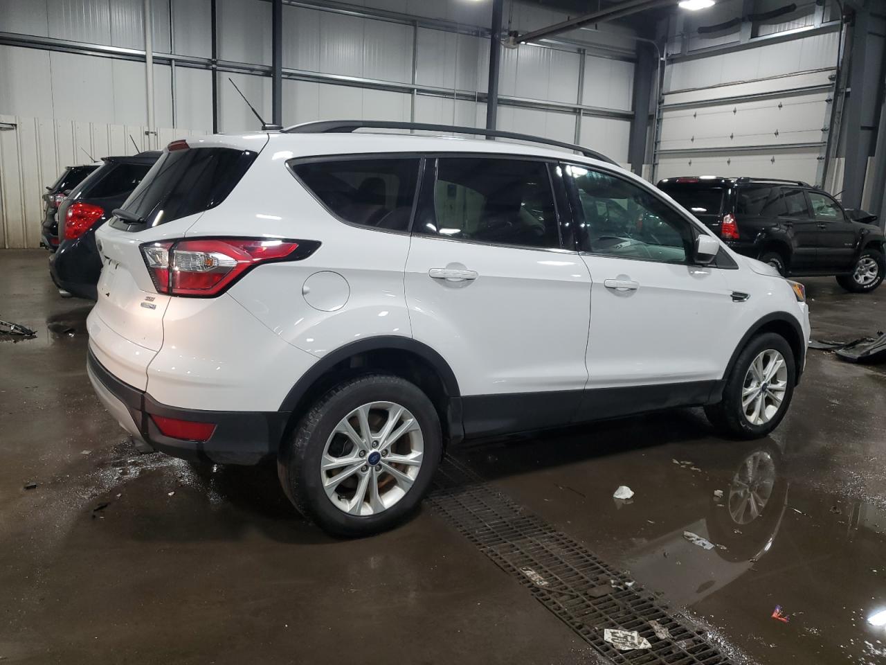 2018 Ford Escape VIN 1FMCU9GD3JUD38237 Copart auction photo, front end damage thumbnail 3