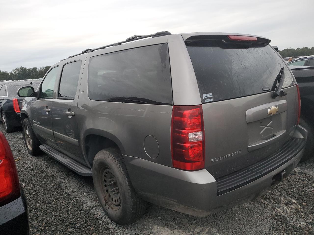 2007 Chevrolet Suburban VIN 1GNFC16J17R277745 Copart auction photo, water/flood damage thumbnail 2