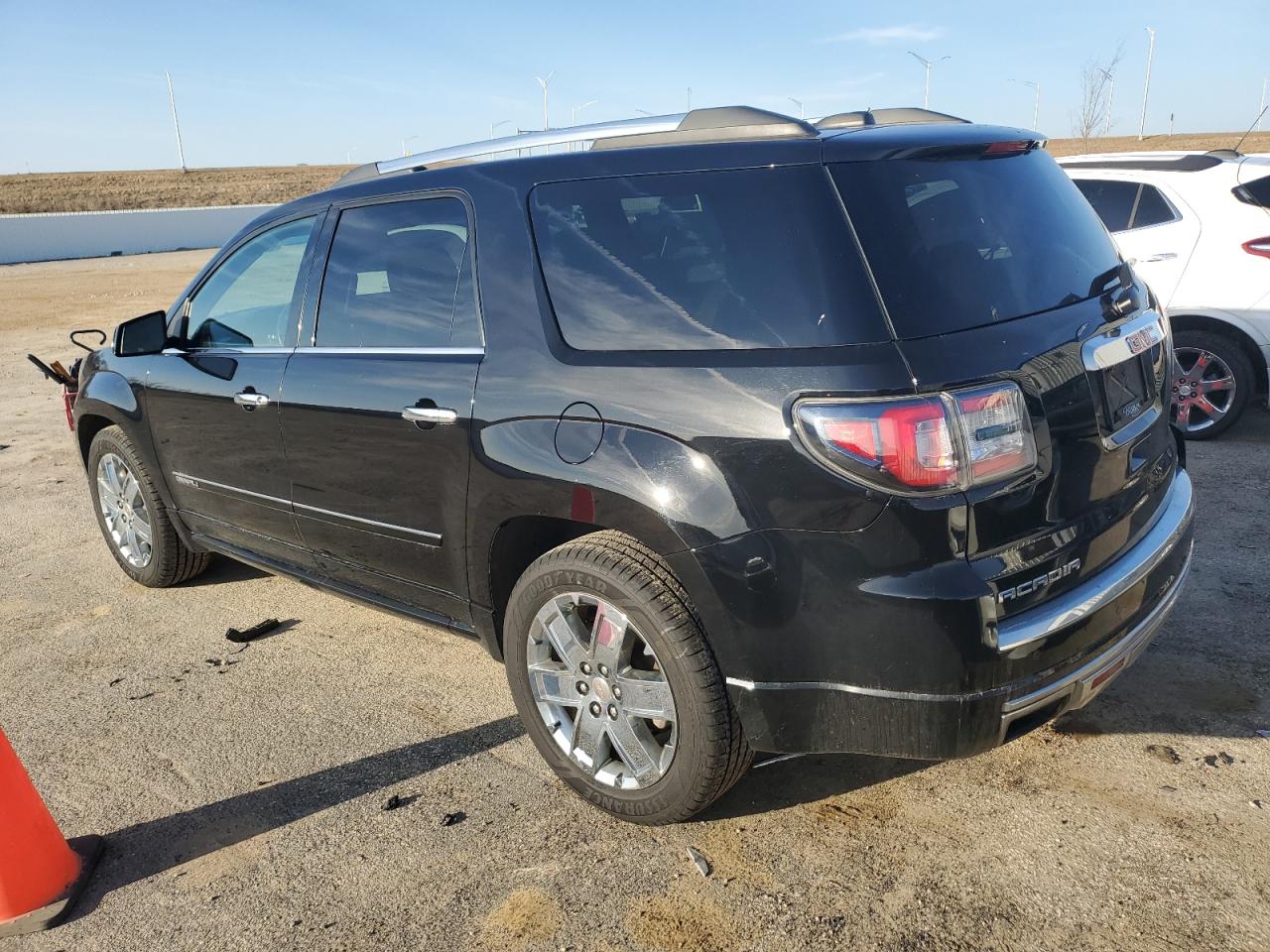 2016 GMC Acadia VIN 1GKKVTKDXGJ343287 Copart auction photo, front end damage thumbnail 2