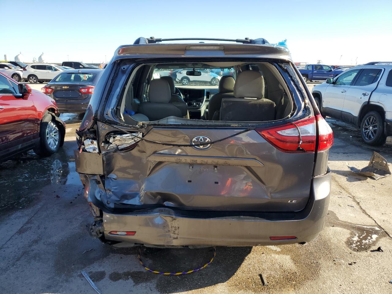 2015 Toyota Sienna VIN 5TDKK3DC2FS606236 Copart auction photo, side / rear end damage thumbnail 6