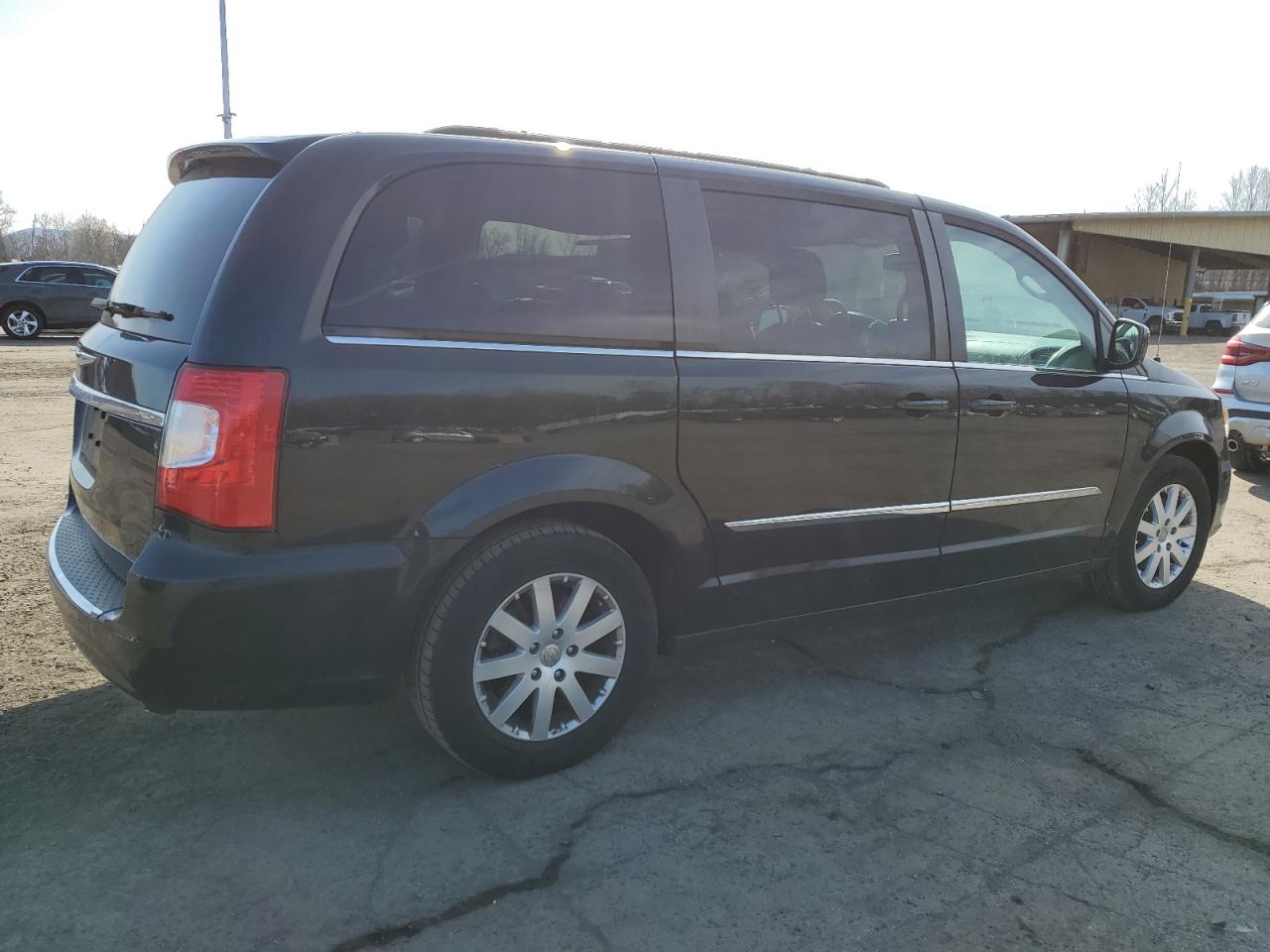 2016 Chrysler Town & Country VIN 2C4RC1BG7GR159337 Copart auction photo, side / minor dent/scratches damage thumbnail 3