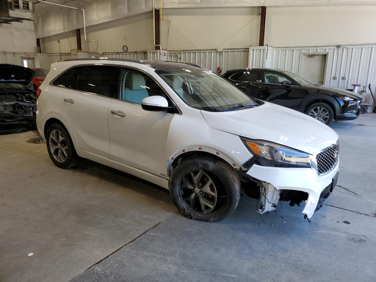 2017 KIA Sorento VIN 5XYPKDA56HG274447 Copart auction photo, front end damage thumbnail 4