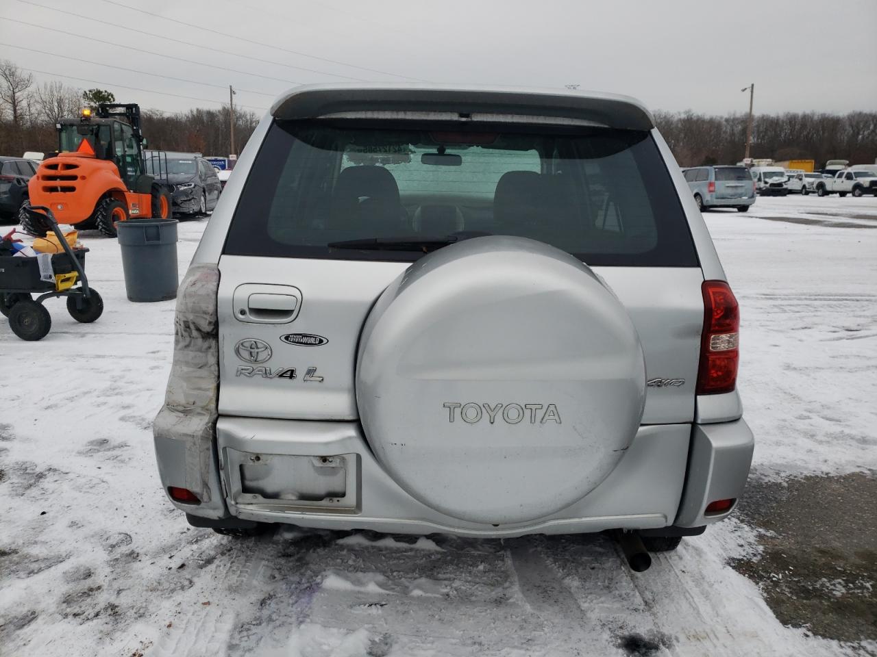 2005 Toyota RAV 4 VIN JTEHD20V856026246 Copart auction photo, front end / rear end damage thumbnail 6