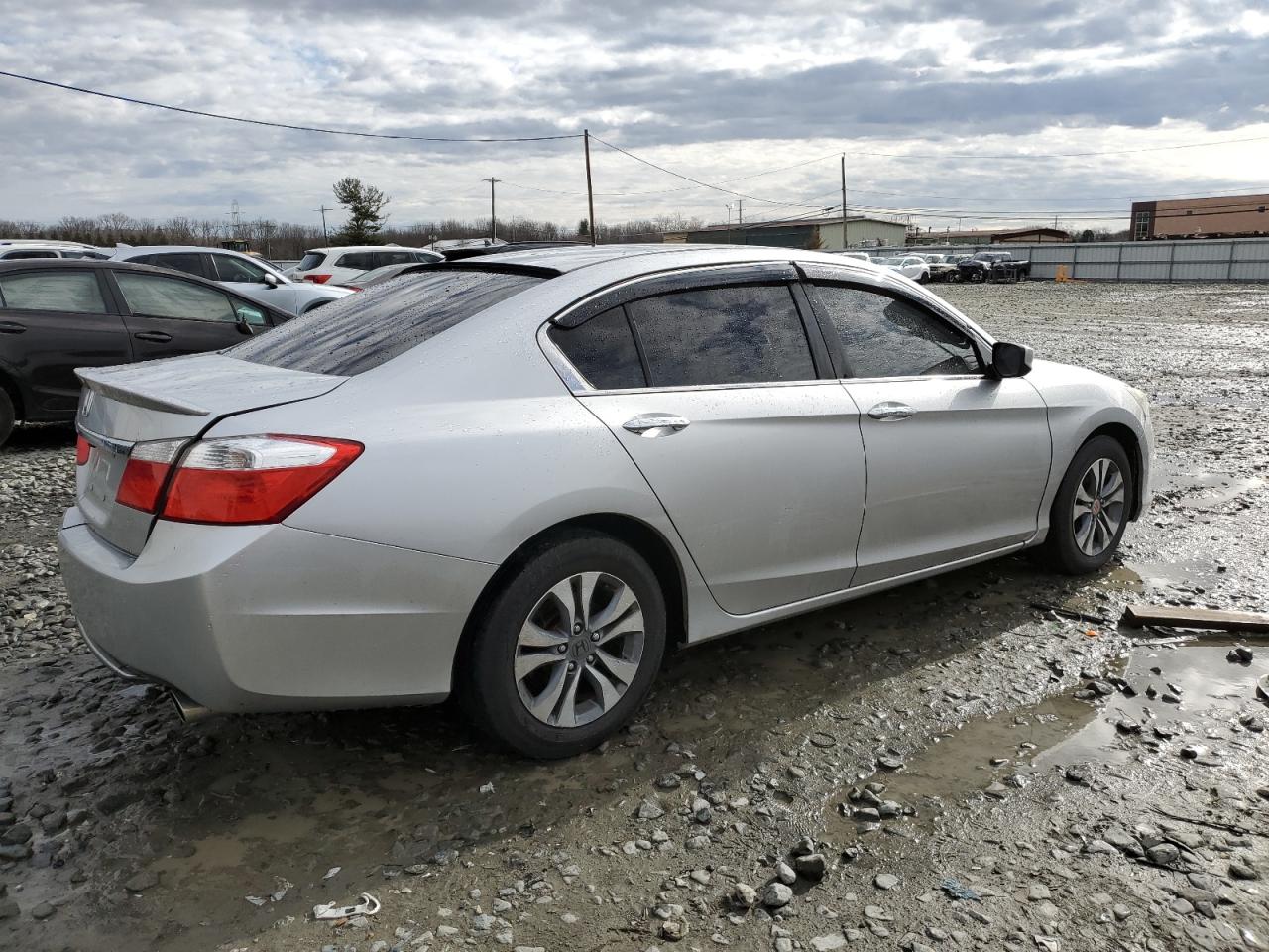 2015 Honda Accord VIN 1HGCR2F32FA175337 Copart auction photo, rear end damage thumbnail 3