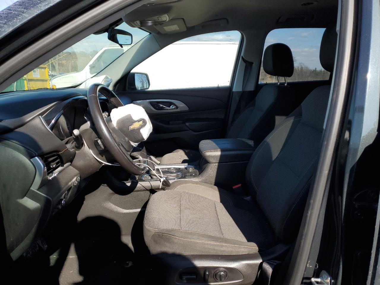 2018 Chevrolet Traverse VIN 1GNEVGKW1JJ198043 Copart auction photo, front end / minor dent/scratches damage thumbnail 7