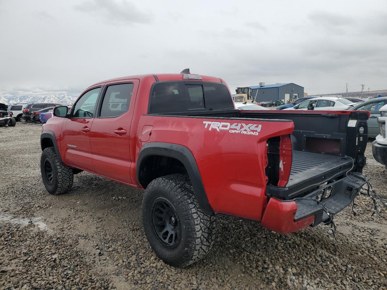 2022 Toyota Tacoma VIN 3TMCZ5AN0NM487375 Copart auction photo, rear end damage thumbnail 2