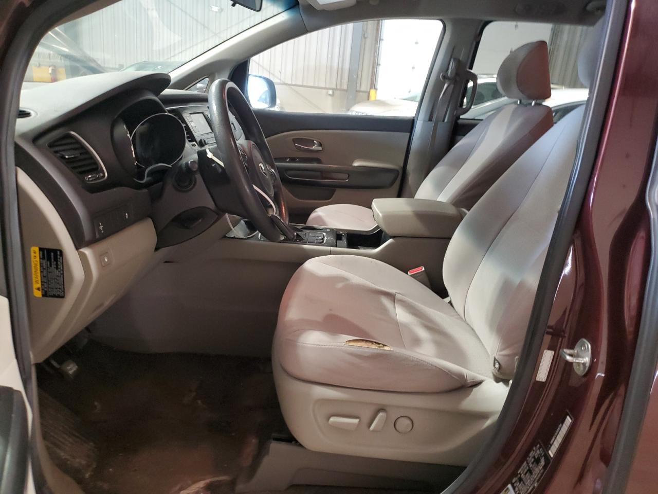 2018 KIA Sedona VIN KNDMB5C14J6395781 Copart auction photo, front end damage thumbnail 7
