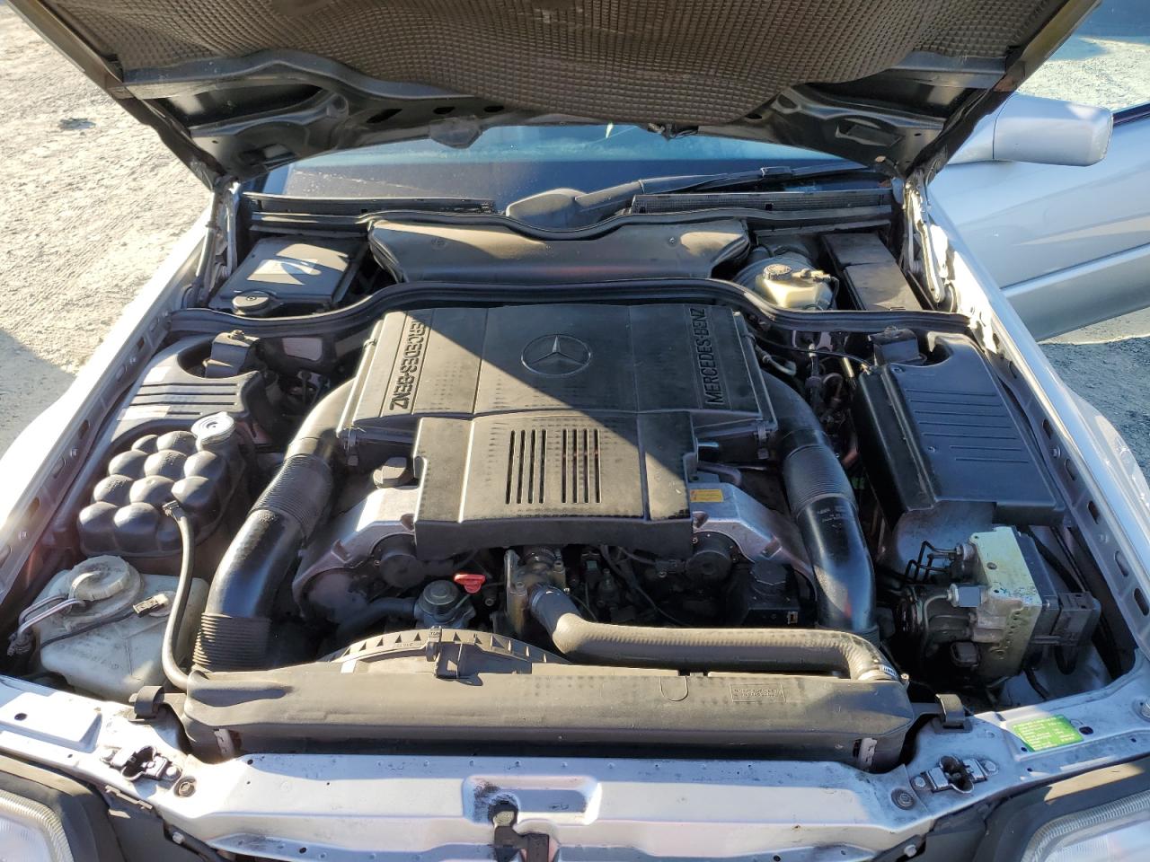 1996 Mercedes-Benz SL-klasse VIN WDBFA67F7TF129745 Copart auction photo, minor dent/scratches damage thumbnail 11