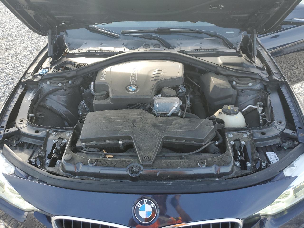 2016 BMW 3er VIN WBA8E9G58GNU28743 Copart auction photo, normal wear damage thumbnail 11