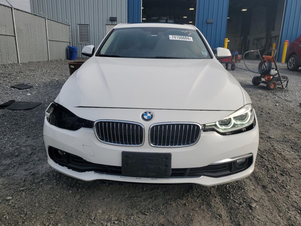 2017 BMW 3er VIN WBA8E5G33HNU42963 Copart auction photo, front end damage thumbnail 5