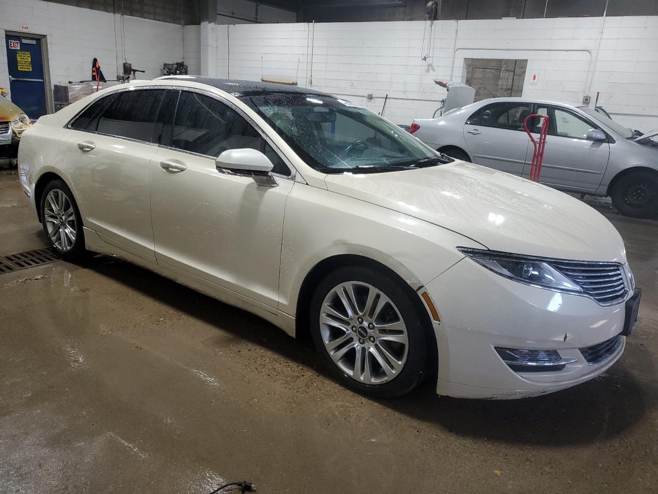 2016 Lincoln MKZ VIN 3LN6L2G9XGR604226 Copart auction photo, front end / side damage thumbnail 4