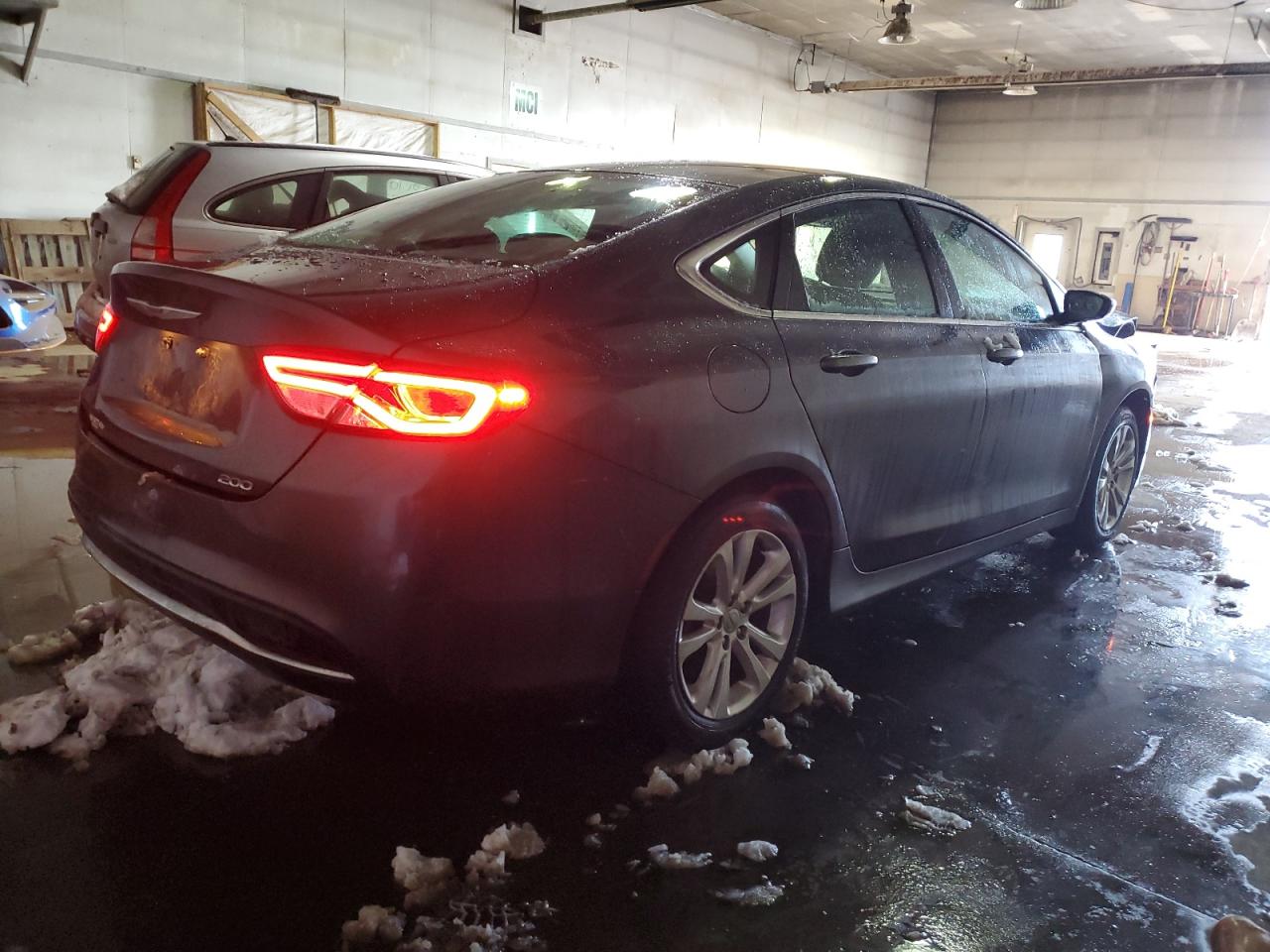 2015 Chrysler 200 VIN 1C3CCCAB3FN530064 Copart auction photo, front end / mechanical damage thumbnail 3