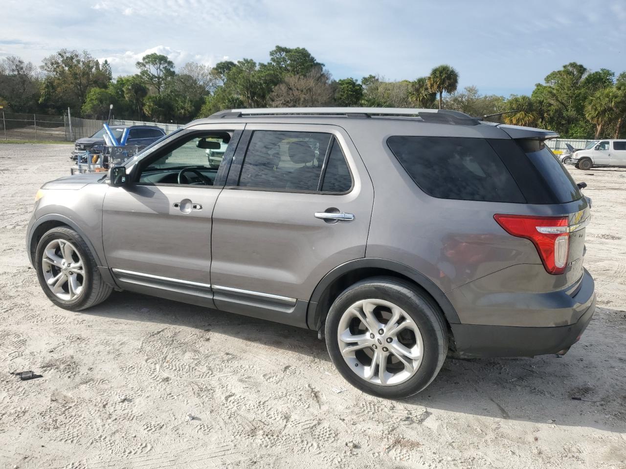2014 Ford Explorer VIN 1FM5K7F83EGA49841 Copart auction photo, front end damage thumbnail 2