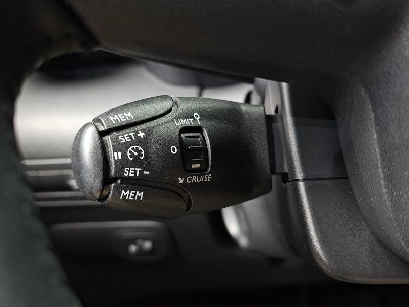 2021 Citroen C3 aircross VIN VF72CYHXXM4001095 Encar auction photo thumbnail 17