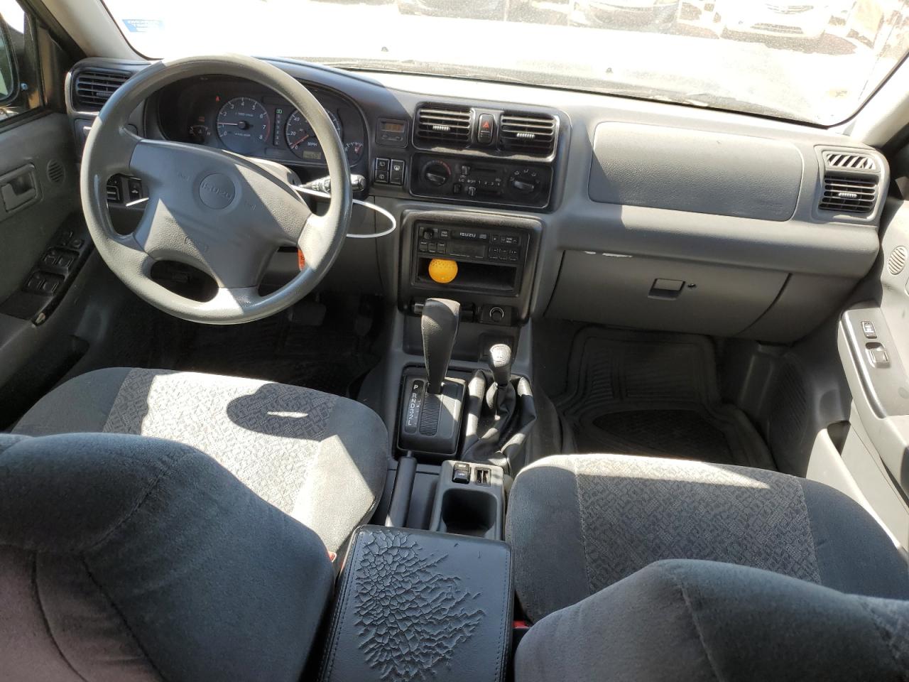 2001 Isuzu Rodeo VIN 4S2DM58W914354772 Copart auction photo, front end damage thumbnail 8