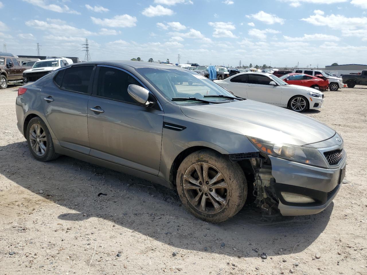 2013 KIA Optima VIN 5XXGM4A74DG228092 Copart auction photo, vandalism / minor dent/scratches damage thumbnail 4