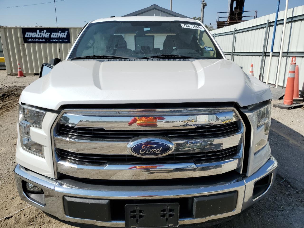 2016 Ford F-150 VIN 1FTEW1CG8GKD09619 Copart auction photo, side / minor dent/scratches damage thumbnail 5