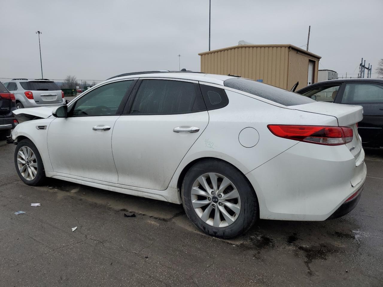 2017 KIA Optima VIN 5XXGT4L34HG131719 Copart auction photo, front end damage thumbnail 2