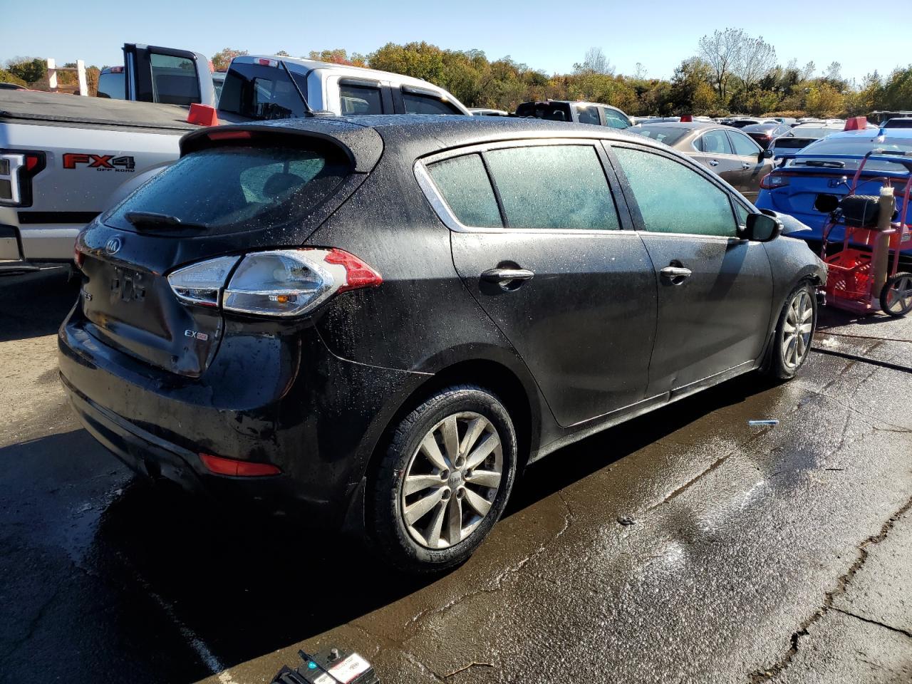 2015 KIA Forte VIN KNAFX5A8XF5285953 Copart auction photo, front end damage thumbnail 3