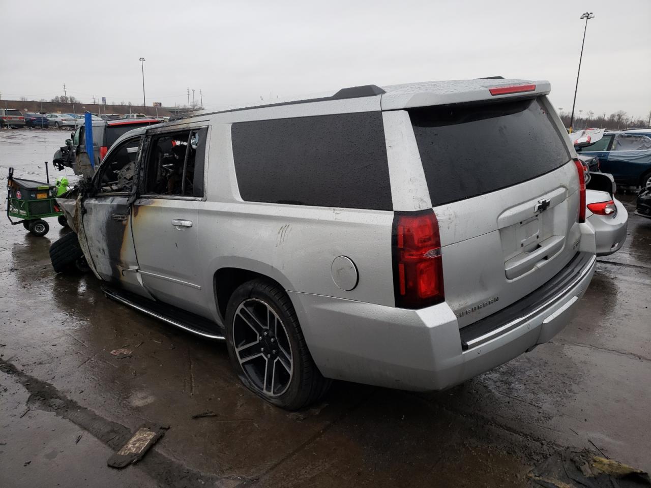 2017 Chevrolet Suburban VIN 1GNSKJKC5HR228297 Copart auction photo, burn / missing/altered vin damage thumbnail 2