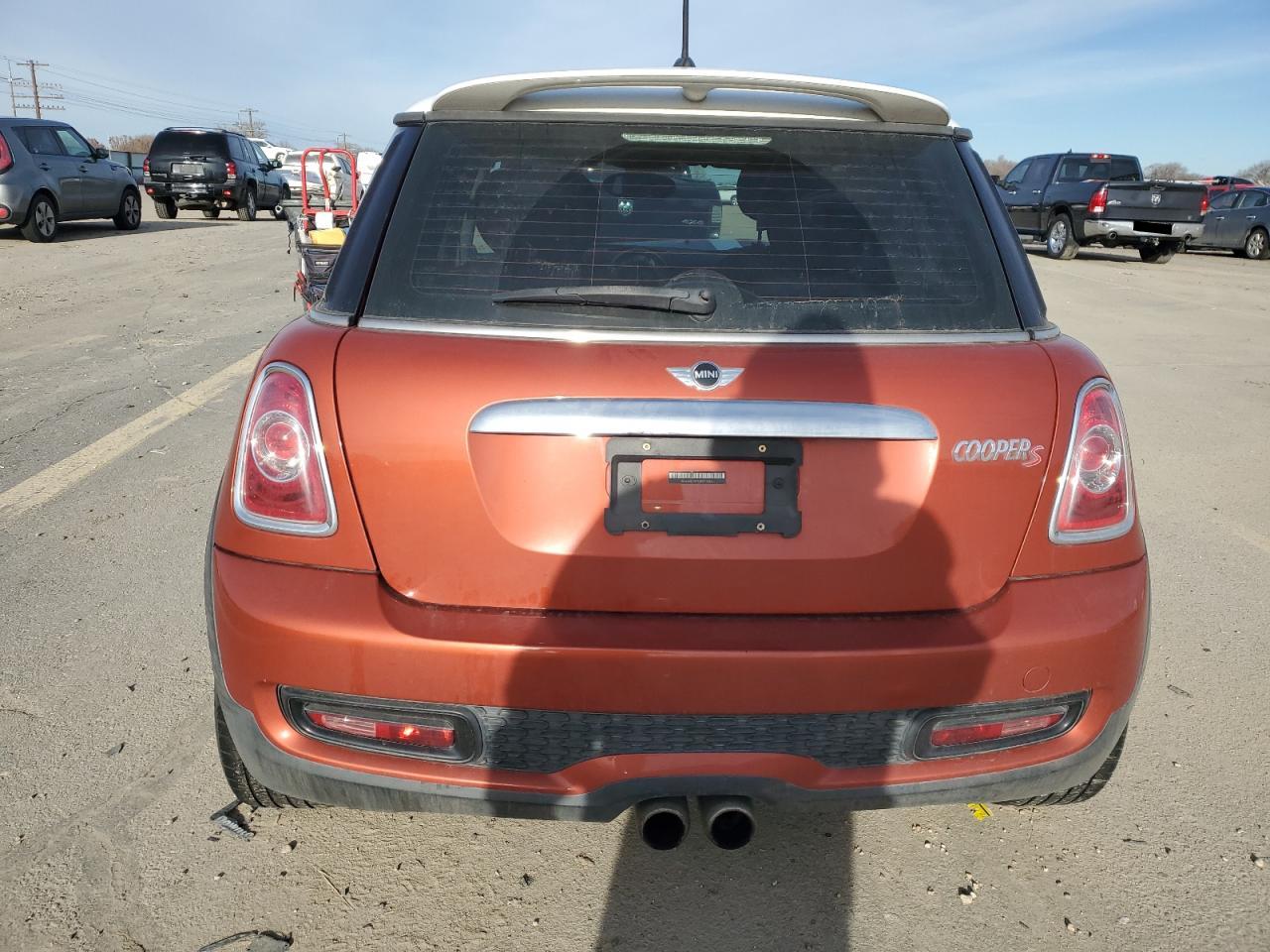 2011 MINI Cooper VIN WMWSV3C51BTY10061 Copart auction photo, front end damage thumbnail 6