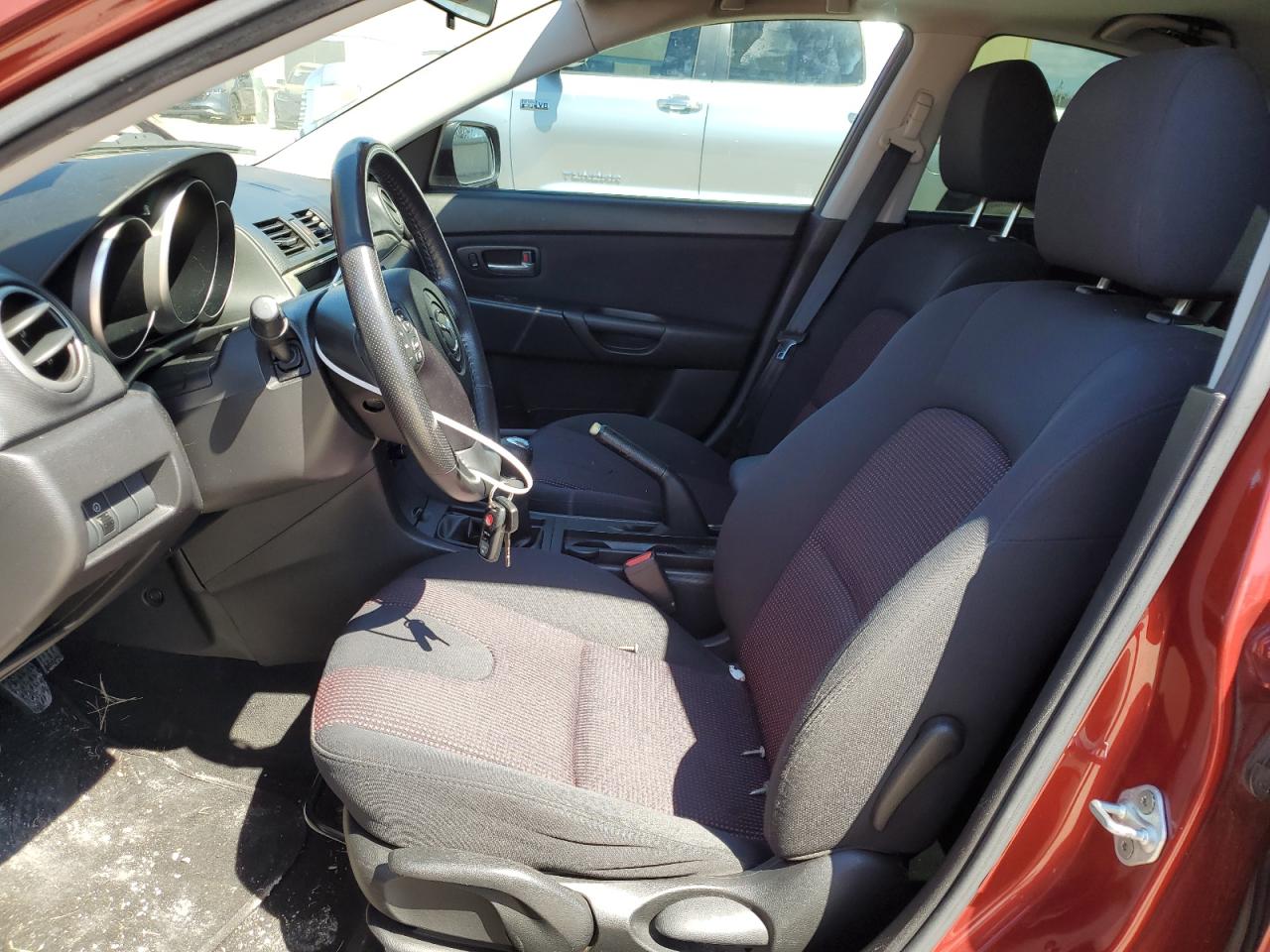 2006 Mazda 3 VIN JM1BK123161475577 Copart auction photo, front end / minor dent/scratches damage thumbnail 7