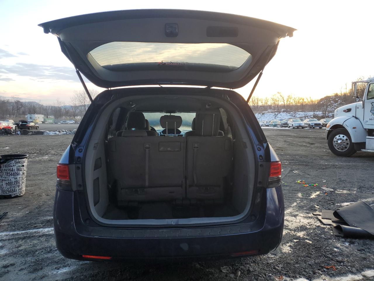 2016 Honda Odyssey VIN 5FNRL5H20GB104596 Copart auction photo, front end / side damage thumbnail 6