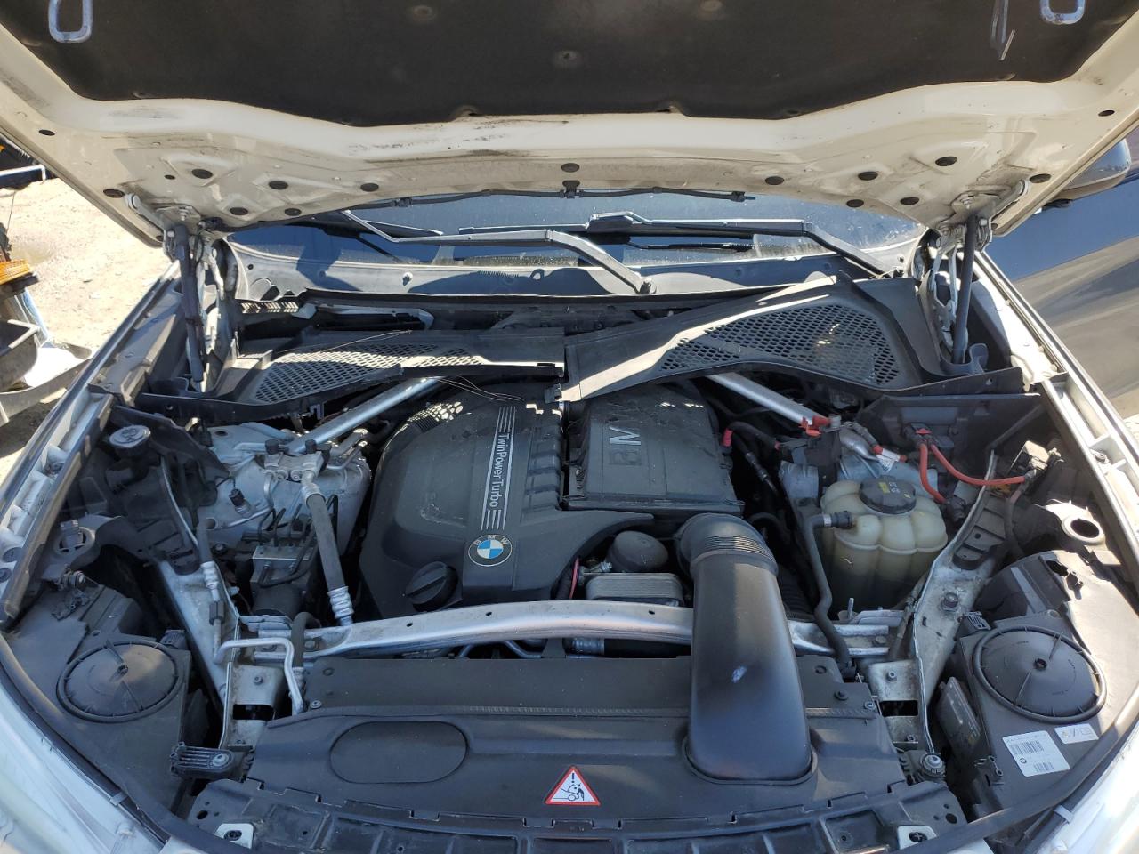 2016 BMW X5 VIN 5UXKR2C56G0R71255 Copart auction photo, front end damage thumbnail 12