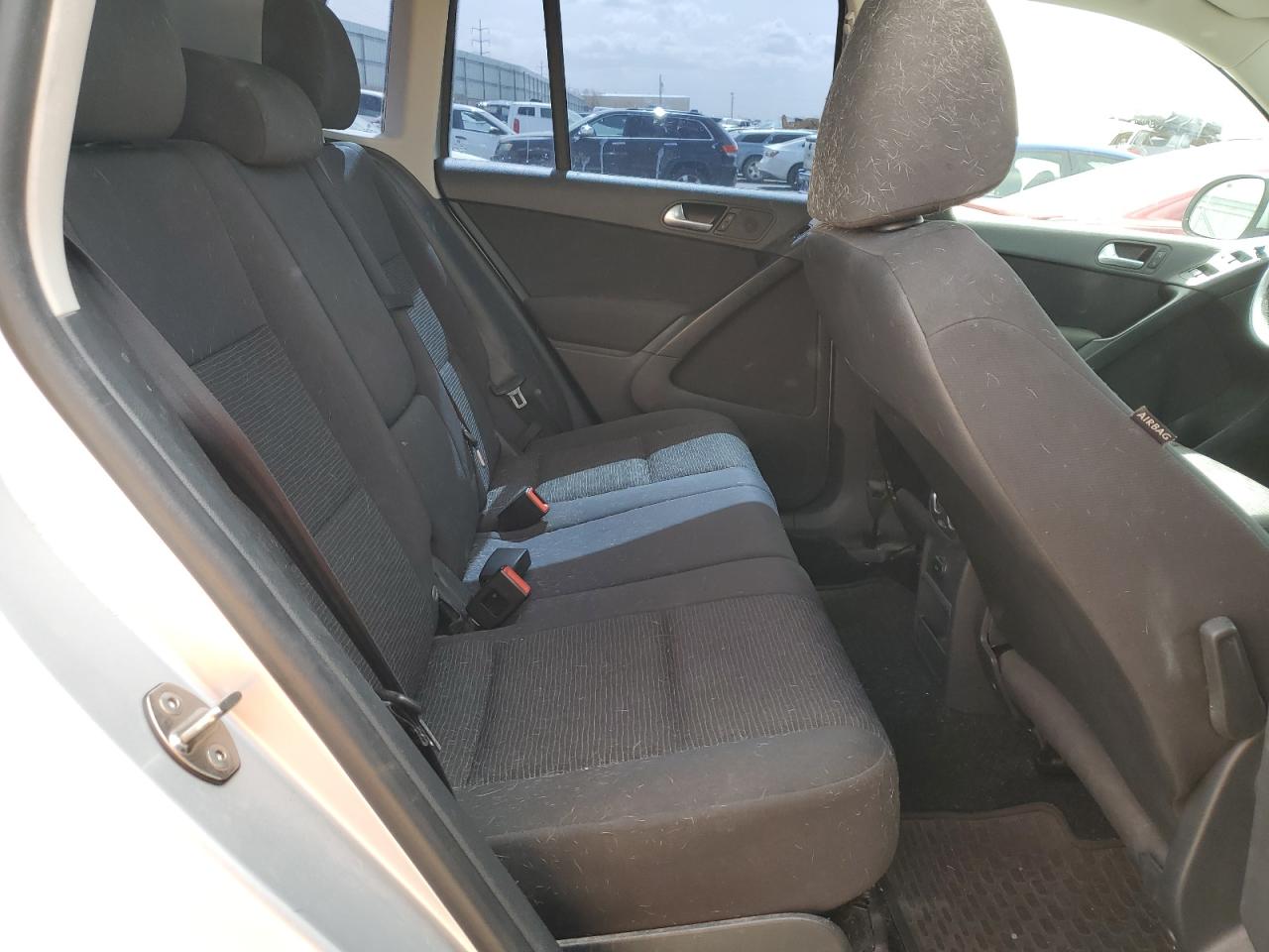 2015 Volkswagen Tiguan VIN WVGAV7AX7FW604124 Copart auction photo, front end damage thumbnail 11