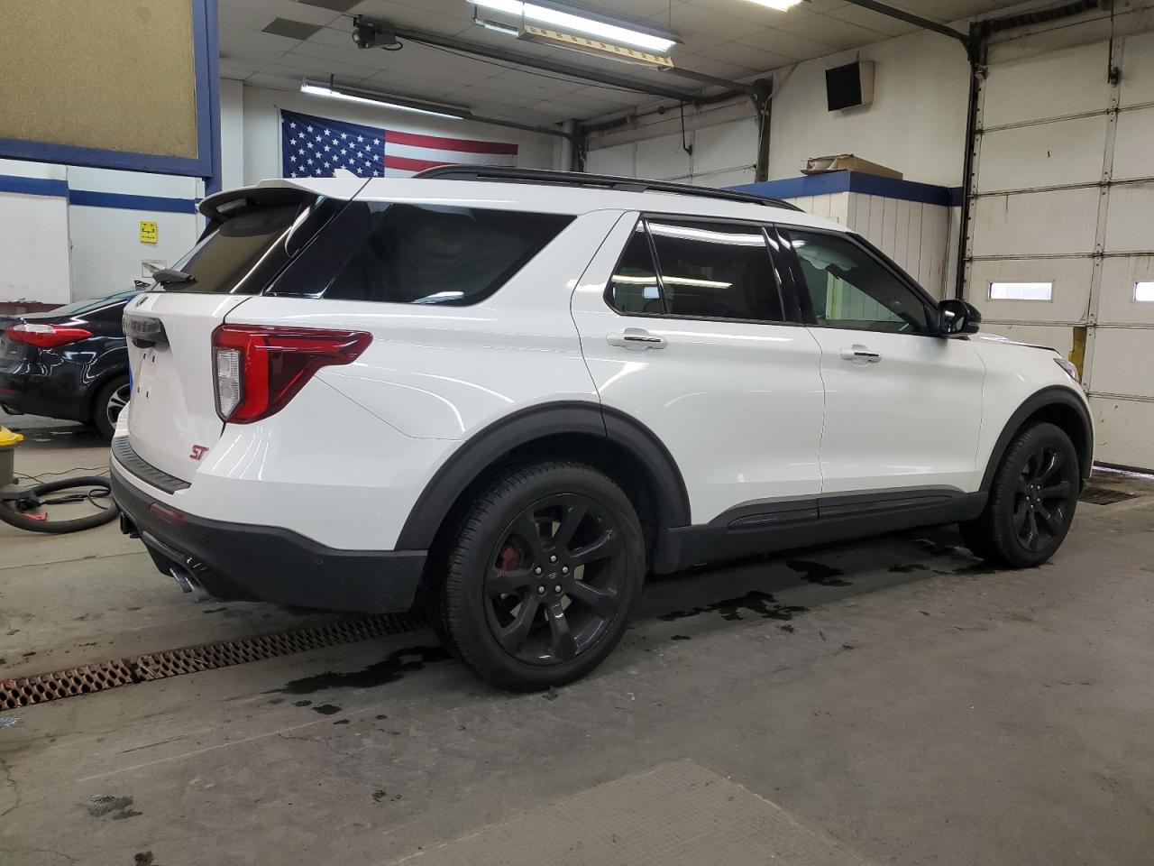 2023 Ford Explorer VIN 1FM5K8GC8PGC02161 Copart auction photo, front end damage thumbnail 3