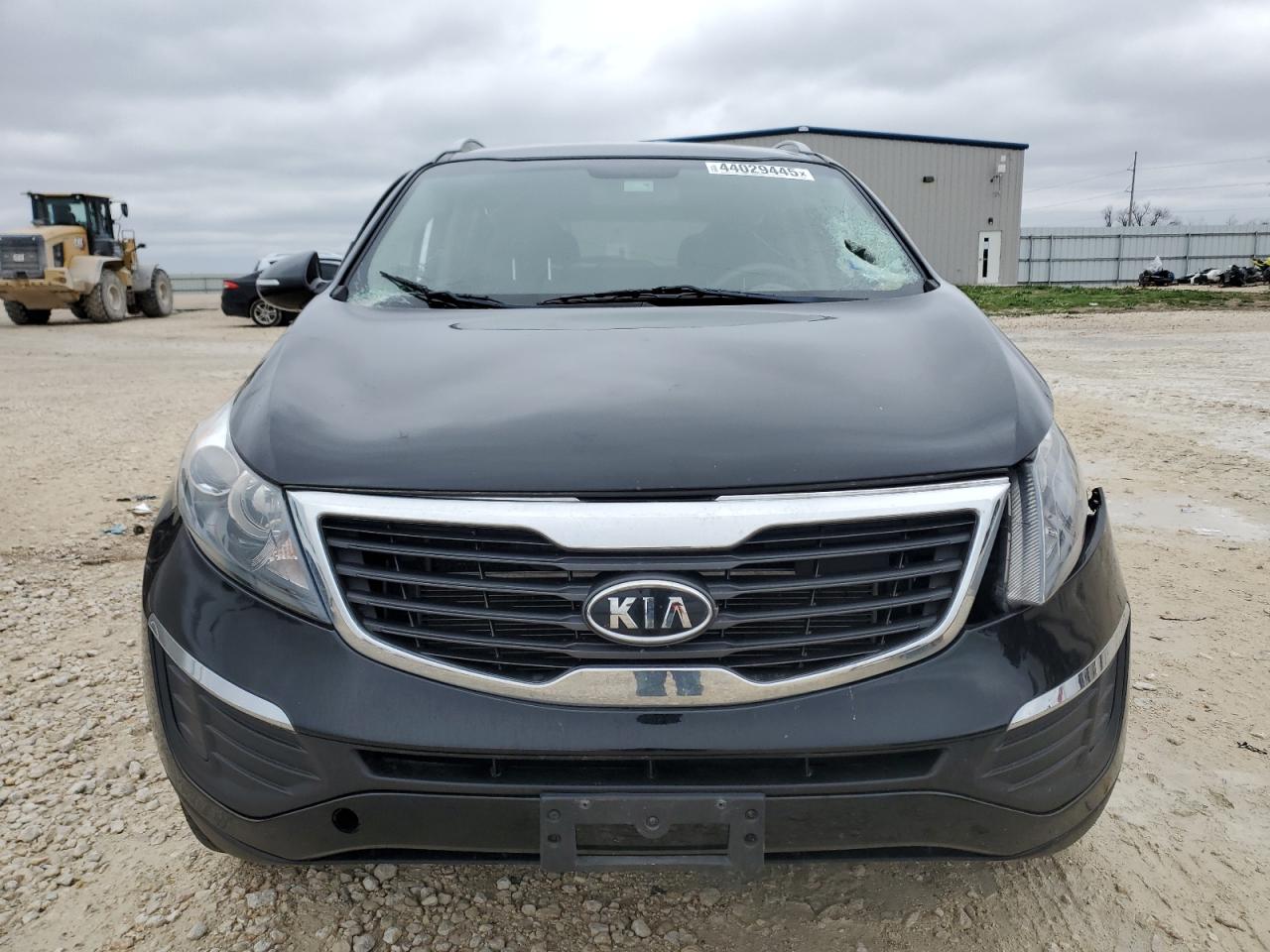 2011 KIA Sportage VIN KNDPB3A27B7063536 Copart auction photo, side / front end damage thumbnail 5