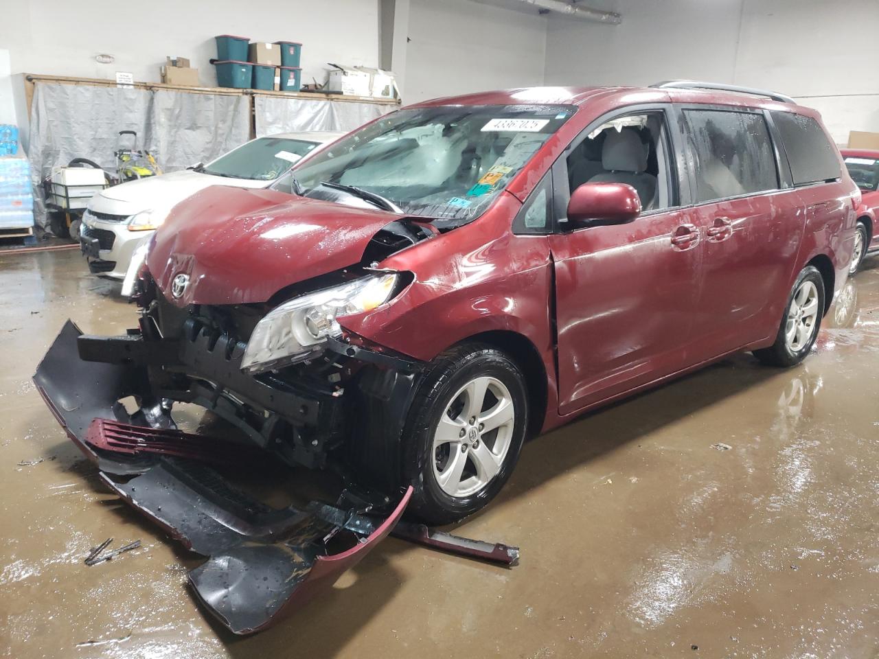 2016 Toyota Sienna VIN 5TDKK3DC6GS709600