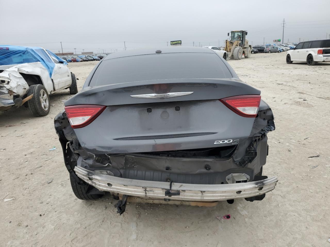 2015 Chrysler 200 VIN 1C3CCCBB6FN658121 Copart auction photo, rear end / minor dent/scratches damage thumbnail 6