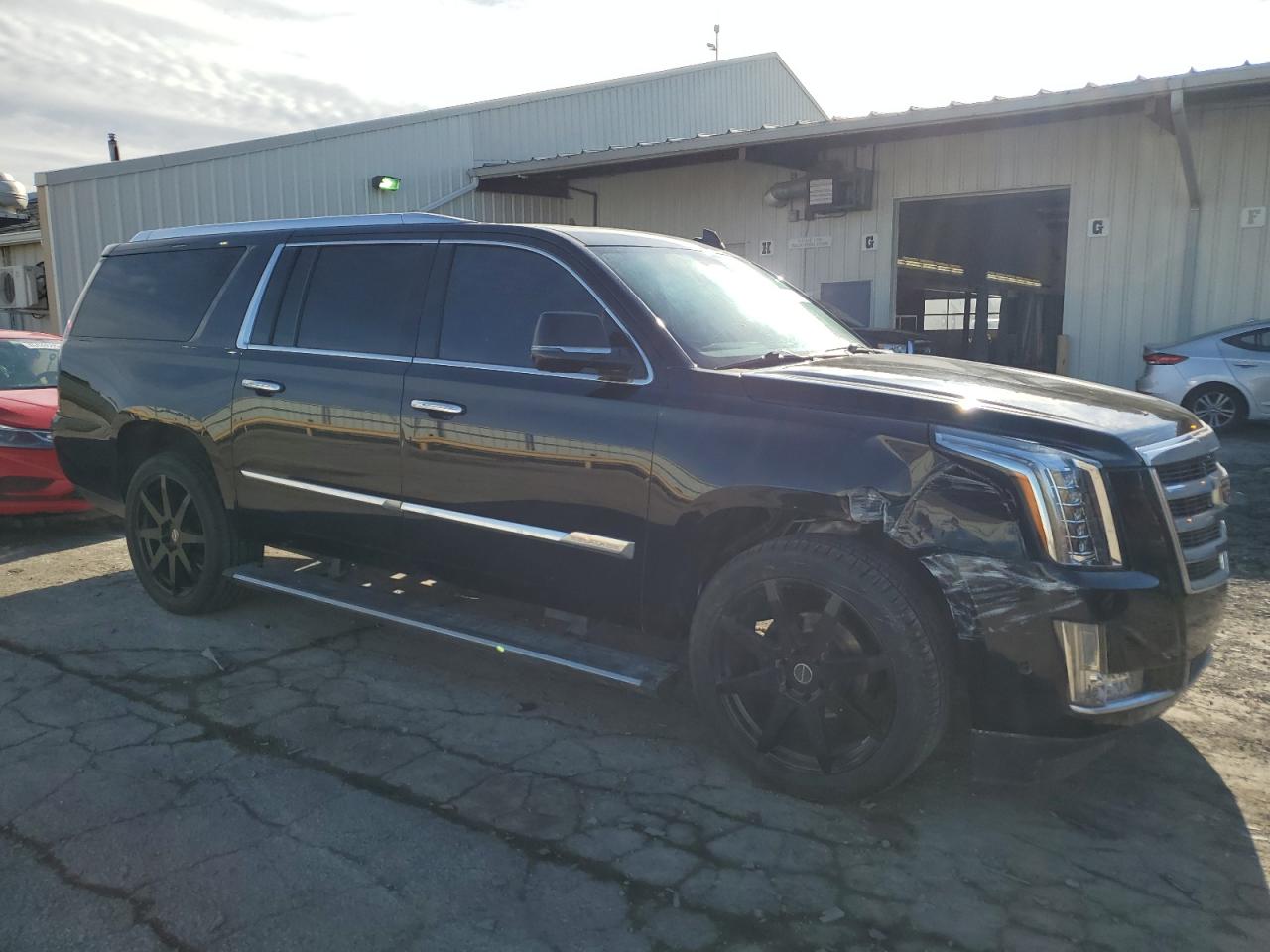 2015 Cadillac Escalade VIN 1GYS3TKJ3FR615759 Copart auction photo, front end damage thumbnail 4