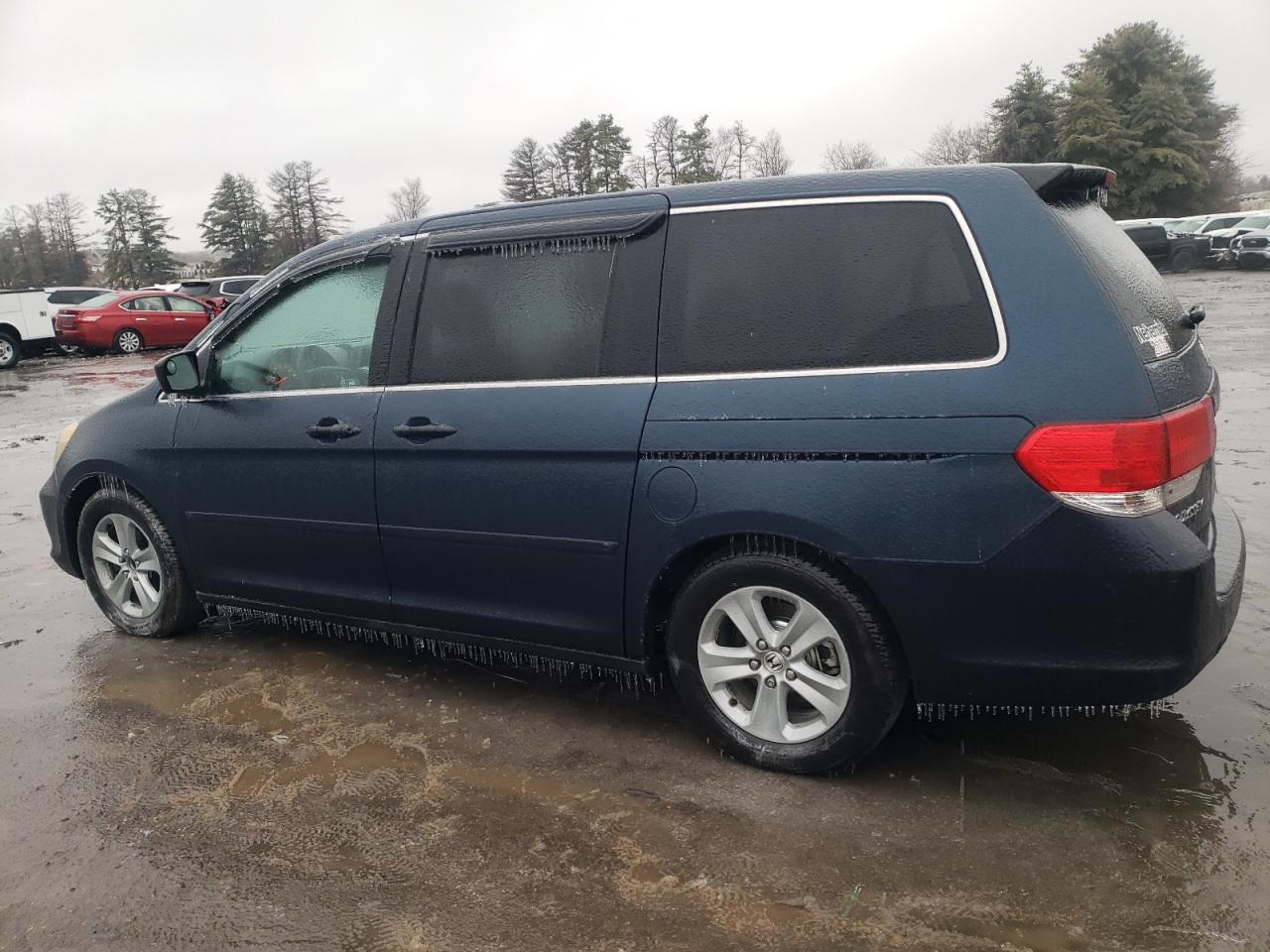 2010 Honda Odyssey VIN 5FNRL3H23AB066745 Copart auction photo, mechanical / minor dent/scratches damage thumbnail 2