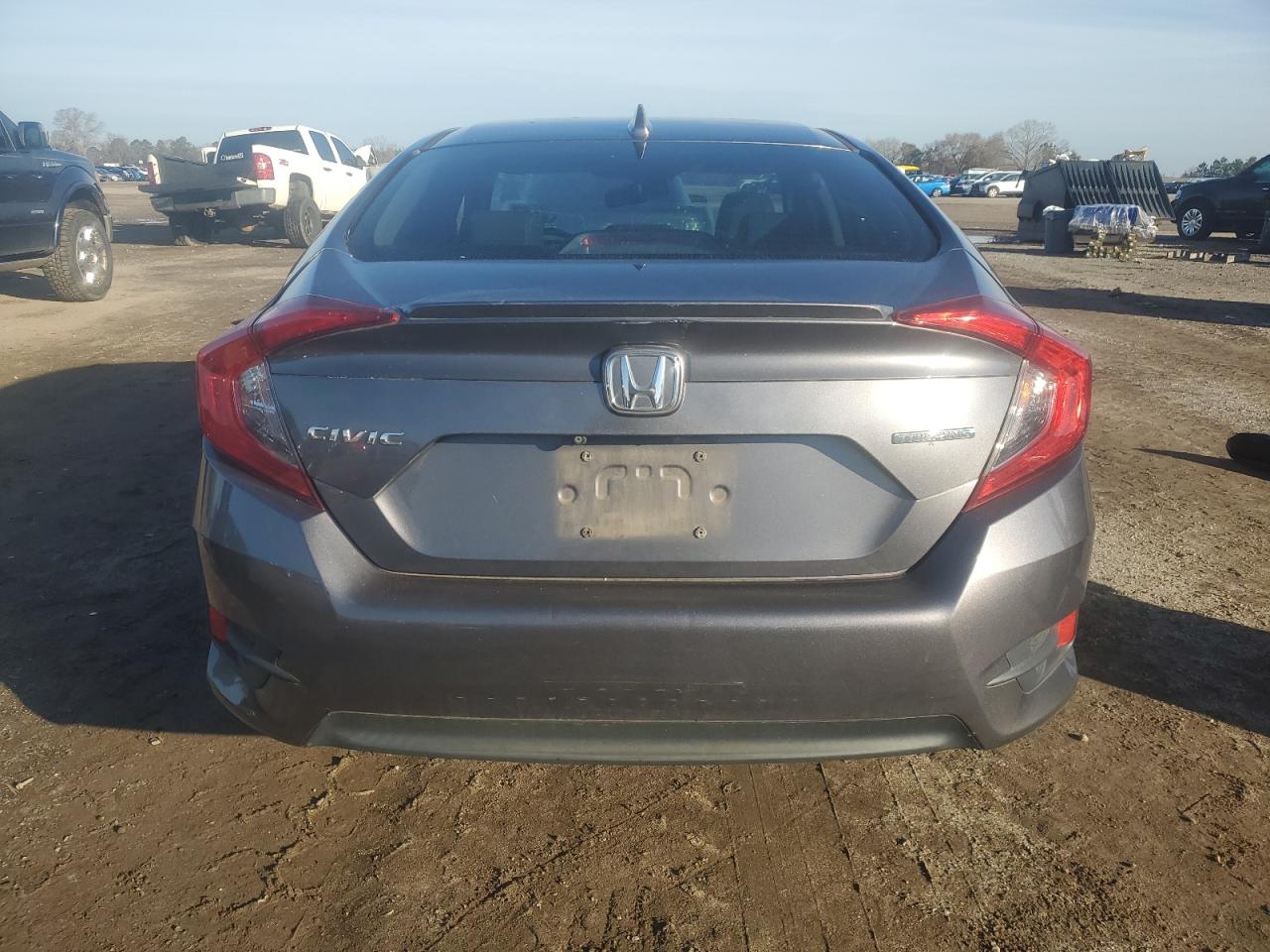 2017 Honda Civic VIN 19XFC1F9XHE002581 Copart auction photo, front end / side damage thumbnail 6