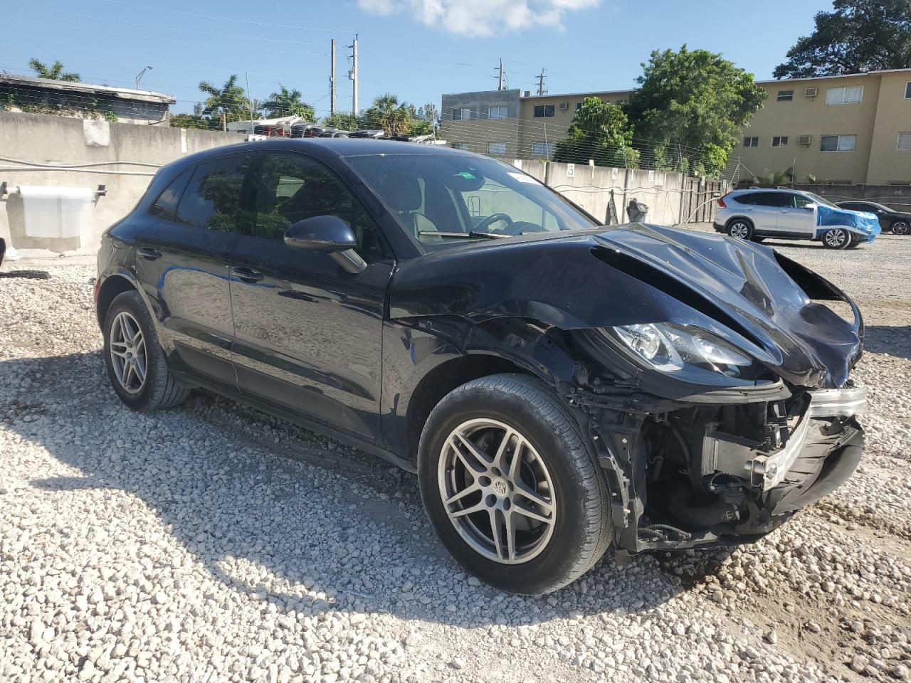 2017 Porsche Macan VIN WP1AA2A57HLB01357 Copart auction photo, front end damage thumbnail 4