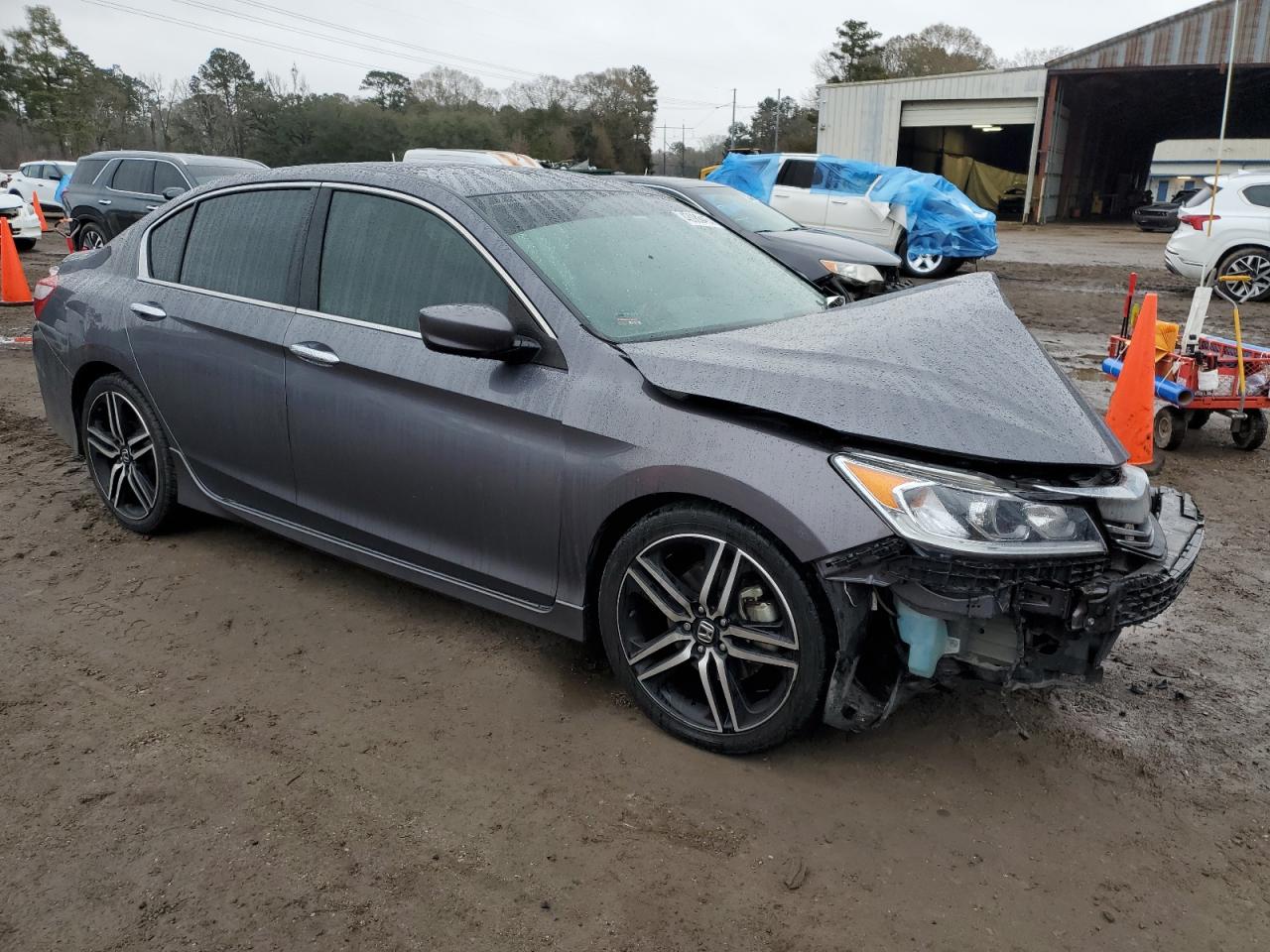 2017 Honda Accord VIN 1HGCR2F55HA186546 Copart auction photo, front end damage thumbnail 4
