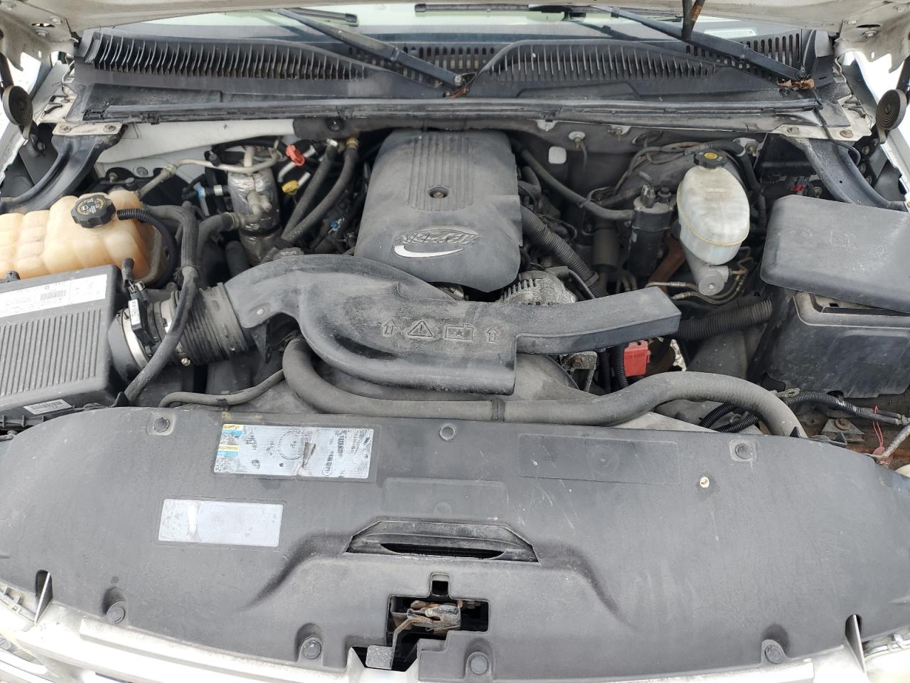 2003 Chevrolet Tahoe VIN 1GNEC13Z23J321332 Copart auction photo, front end / side damage thumbnail 12