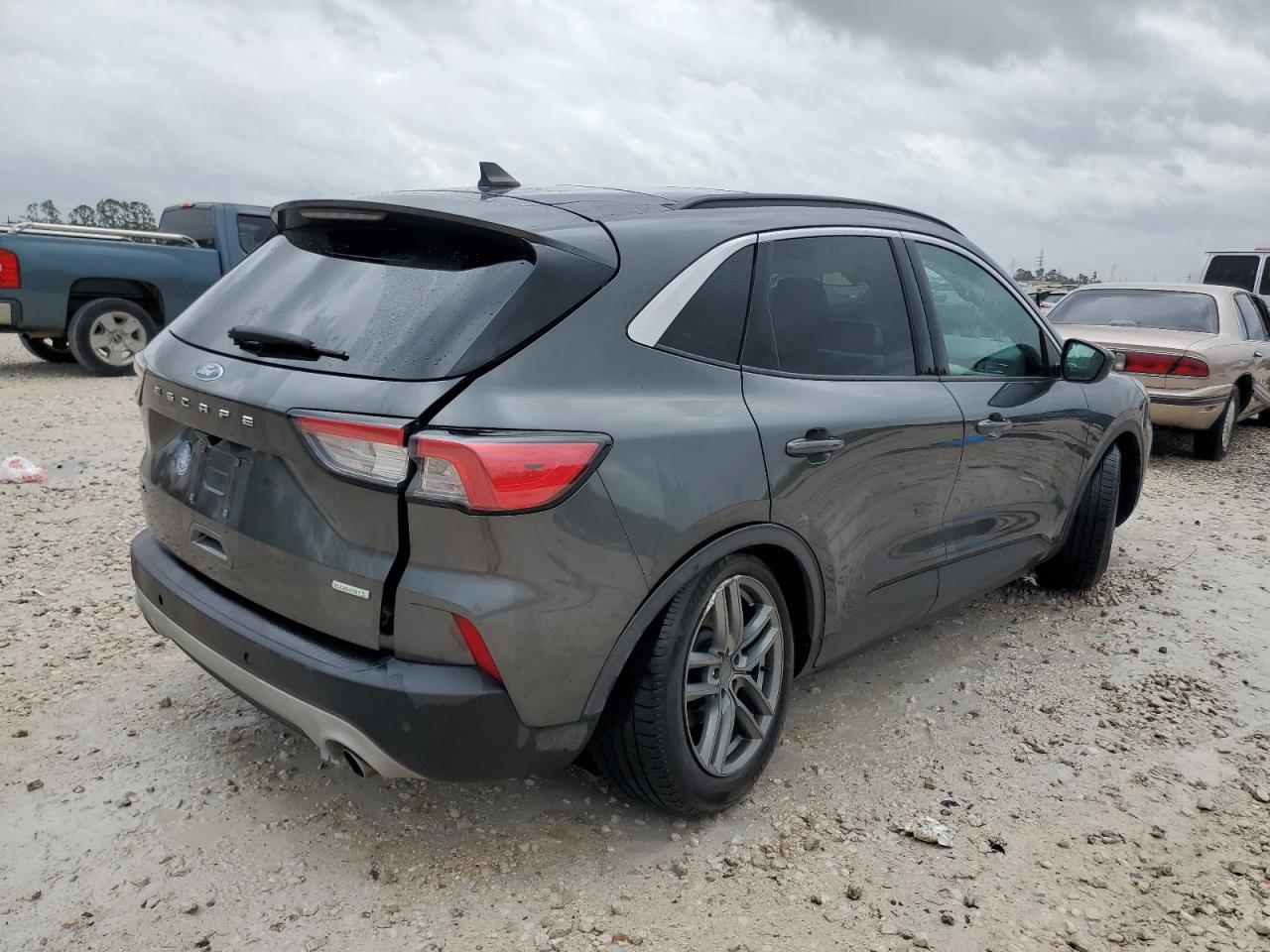 2020 Ford Escape VIN 1FMCU0H65LUB02350 Copart auction photo, side / undercarriage damage thumbnail 3
