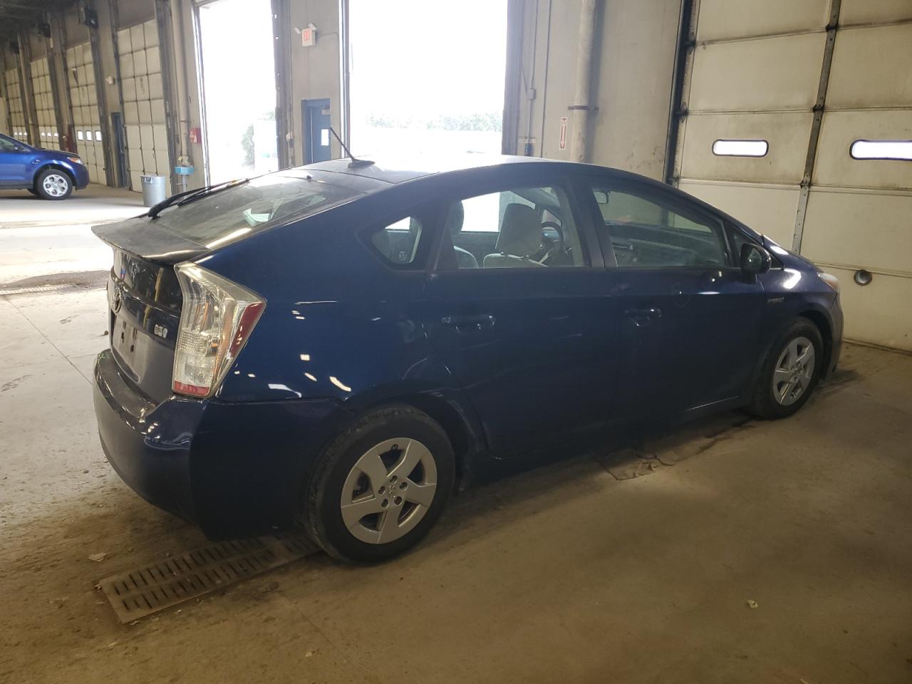2010 Toyota Prius VIN JTDKN3DUXA0176337 Copart auction photo, front end / rear end damage thumbnail 3