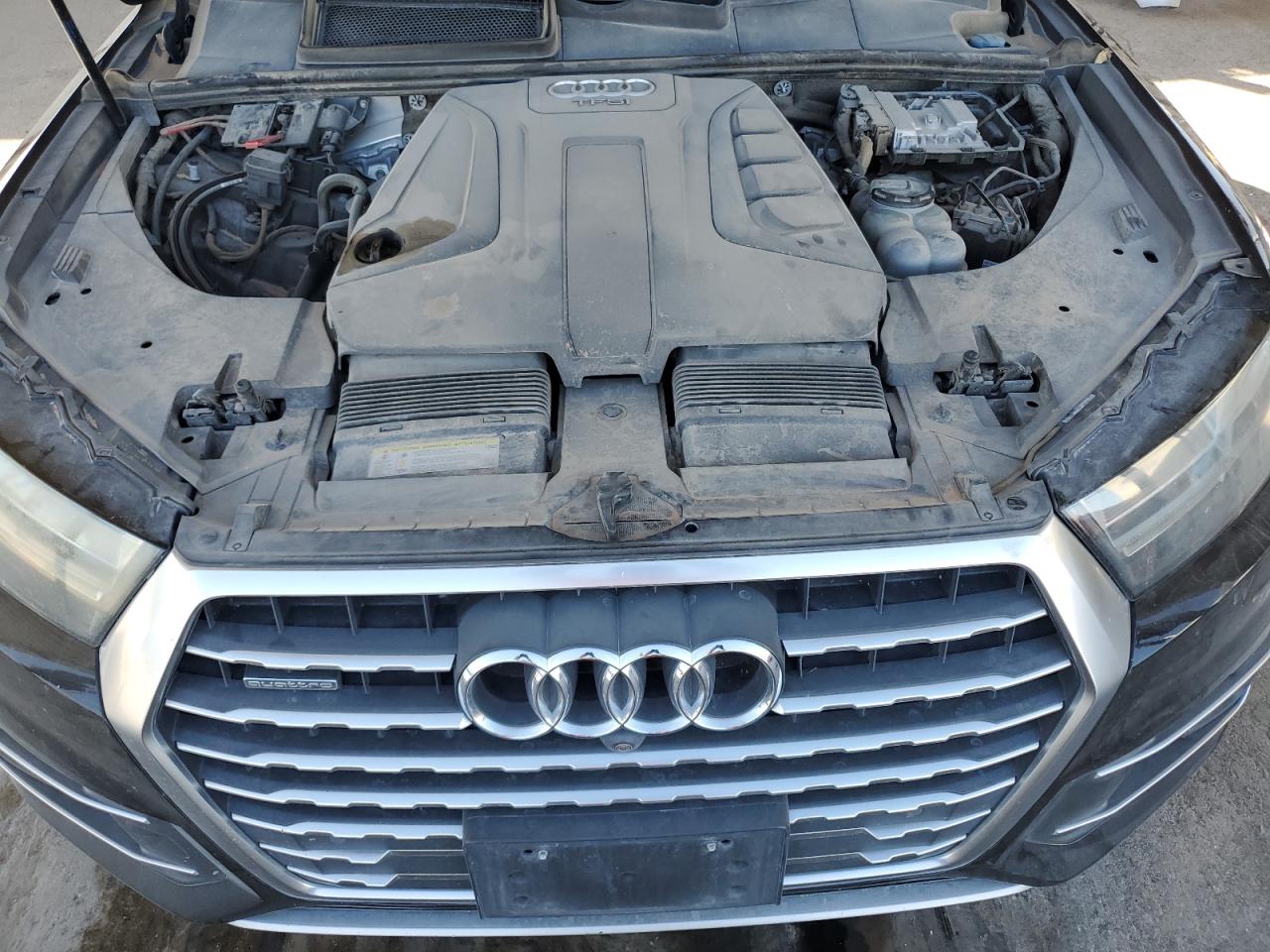 2017 Audi Q7 VIN WA1LHAF71HD044247 Copart auction photo, minor dent/scratches damage thumbnail 12