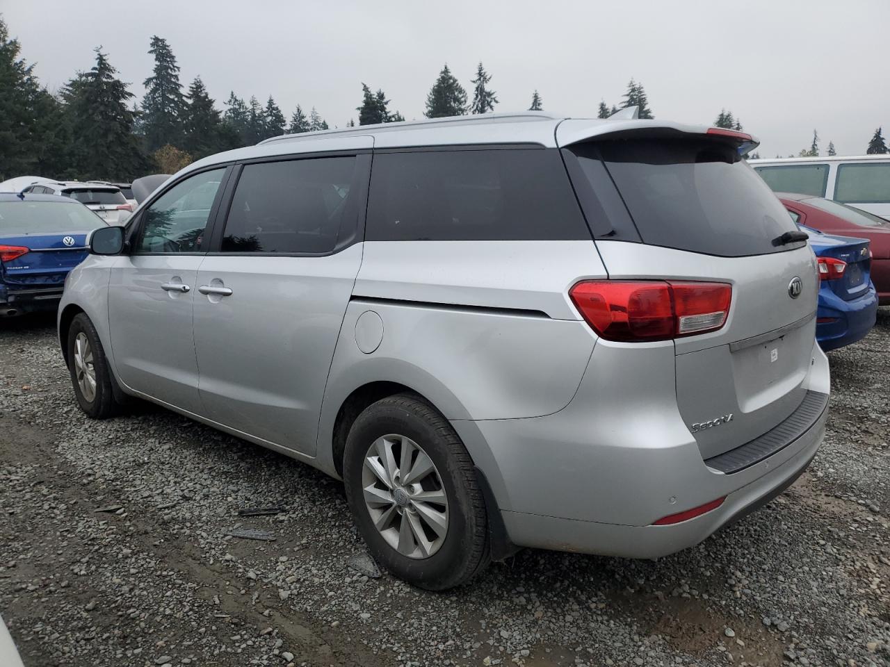 2016 KIA Sedona VIN KNDMB5C19G6198615 Copart auction photo, vandalism damage thumbnail 2