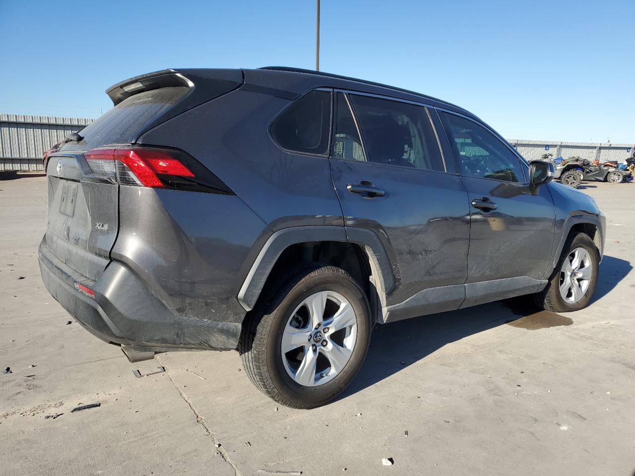 2019 Toyota RAV 4 VIN 2T3W1RFV9KW005663 Copart auction photo, side damage thumbnail 3