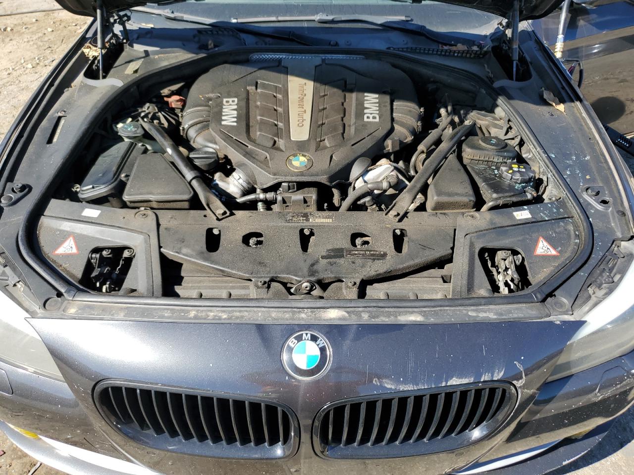 2011 BMW 5er VIN WBAFR9C59BC270466 Copart auction photo, side / front end damage thumbnail 11