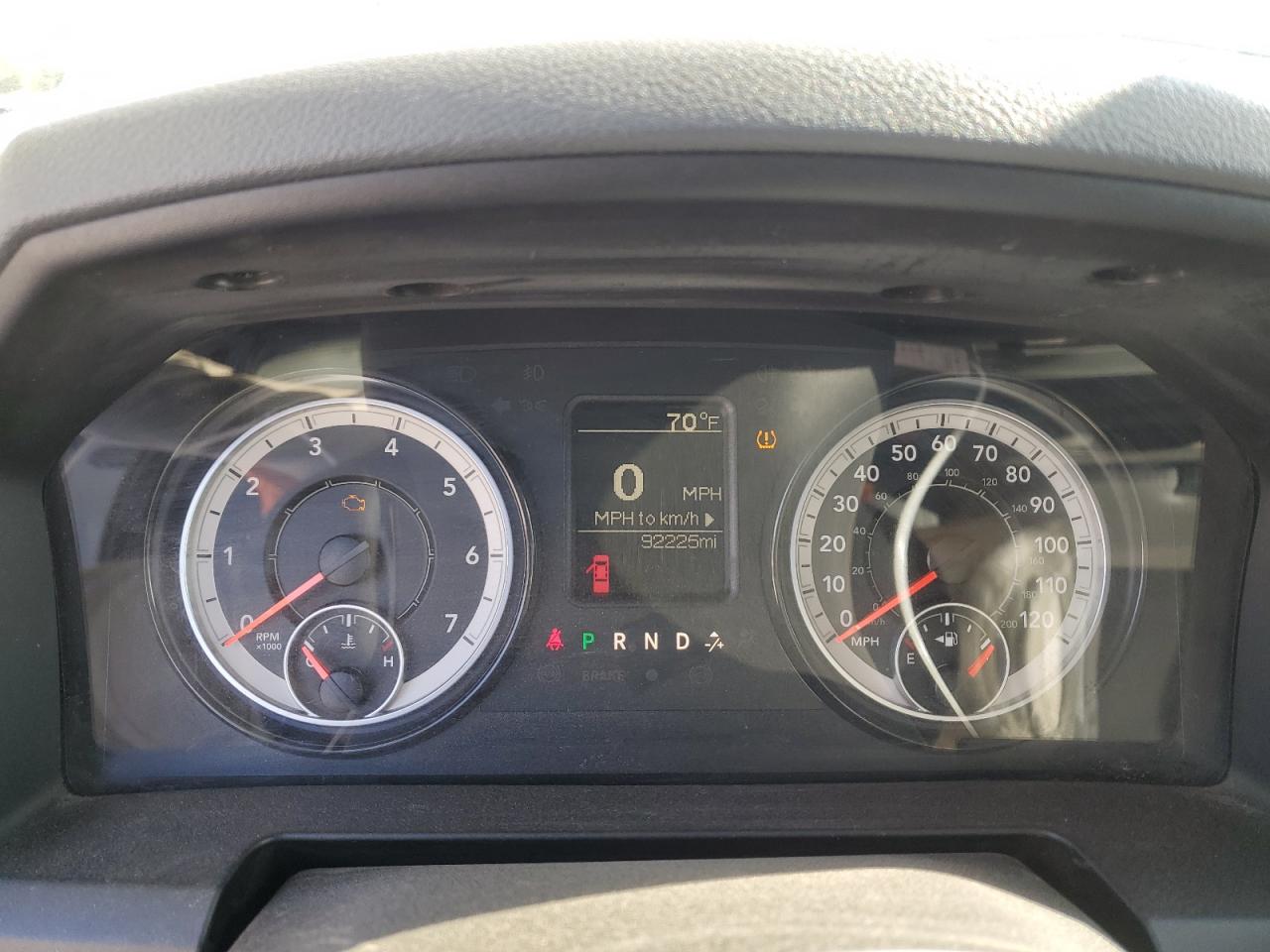 2019 RAM 1500 VIN 1C6RR6KG9KS622895 Copart auction photo, water/flood / minor dent/scratches damage thumbnail 9