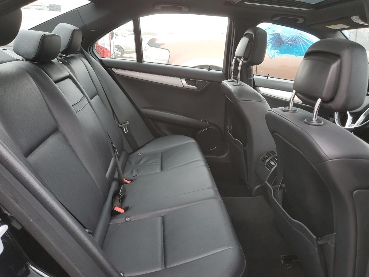 2013 Mercedes-Benz C-klasse VIN WDDGF8AB1DR296018 Copart auction photo, minor dent/scratches damage thumbnail 10
