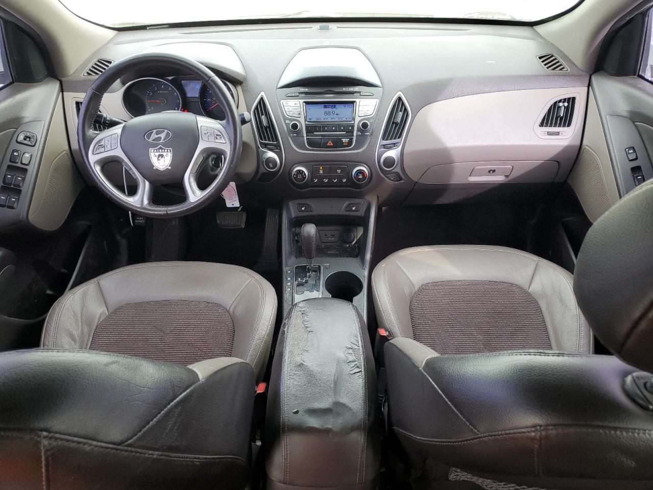 2011 Hyundai Tucson VIN KM8JUCAC0BU226310 Copart auction photo, front end damage thumbnail 8